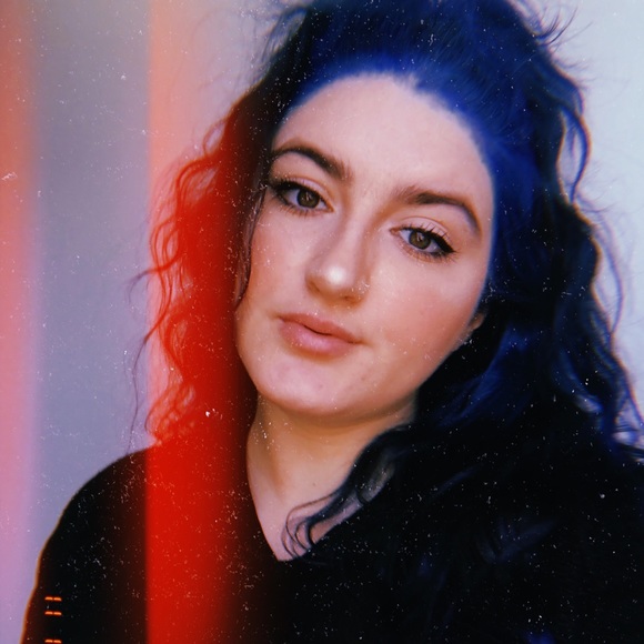 Meet your Posher, Kiana - Picture 1 of 1